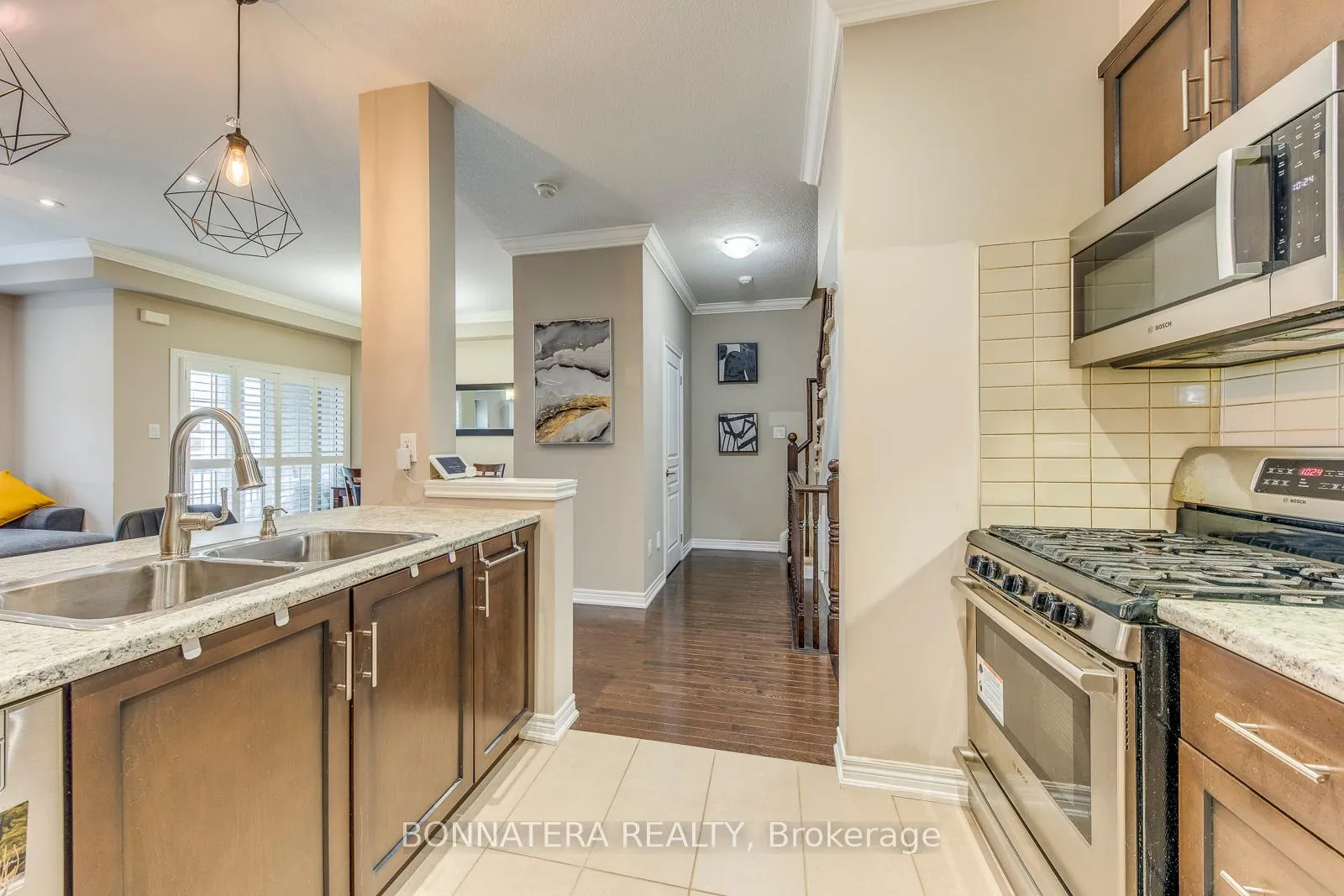 Photo 11 of Unit 16, 215 Dundas Street E, Hamilton, Waterdown — HOMEH