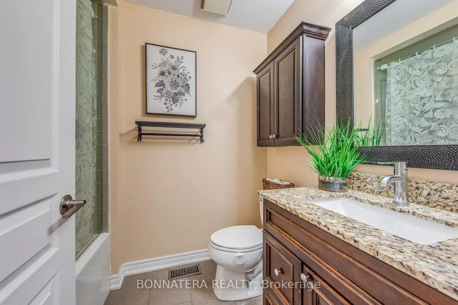 Photo 30 of Unit 16, 215 Dundas Street E, Hamilton, Waterdown — HOMEH