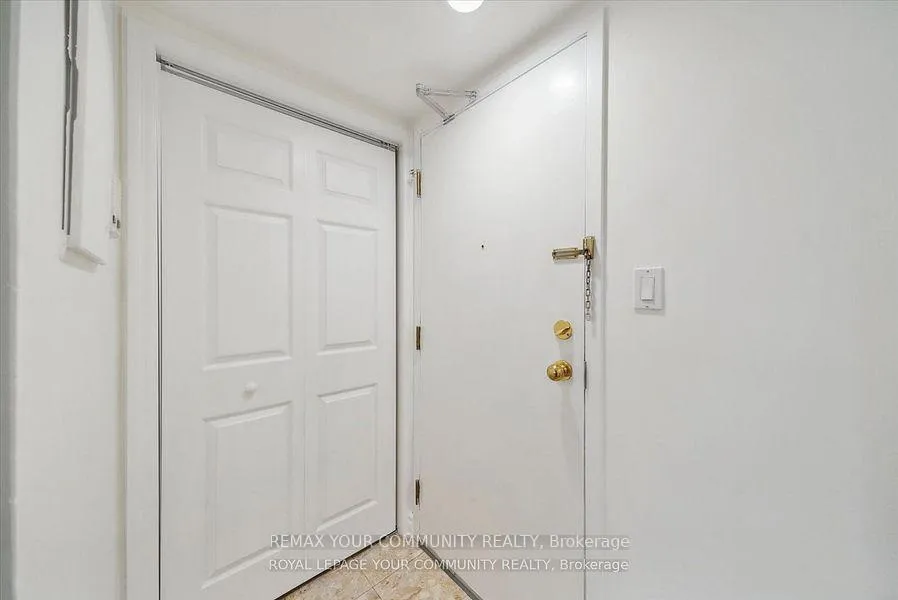 Photo 4 of Unit 201, 60 Kippendavie Avenue, Toronto, The Beaches — HOMEH