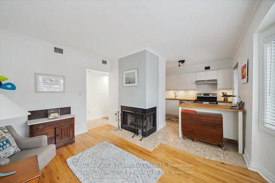 Photo 8 of Unit 201, 60 Kippendavie Avenue, Toronto, The Beaches — HOMEH