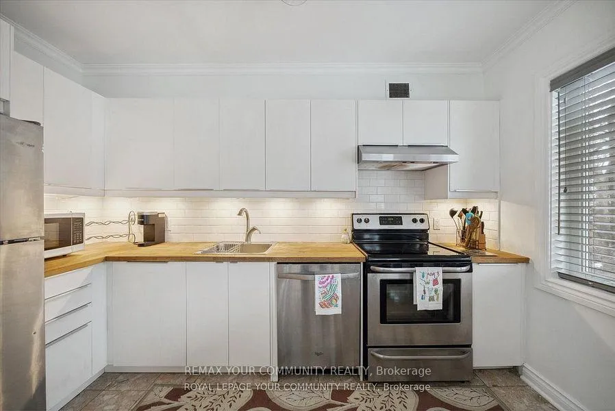 Photo 13 of Unit 201, 60 Kippendavie Avenue, Toronto, The Beaches — HOMEH