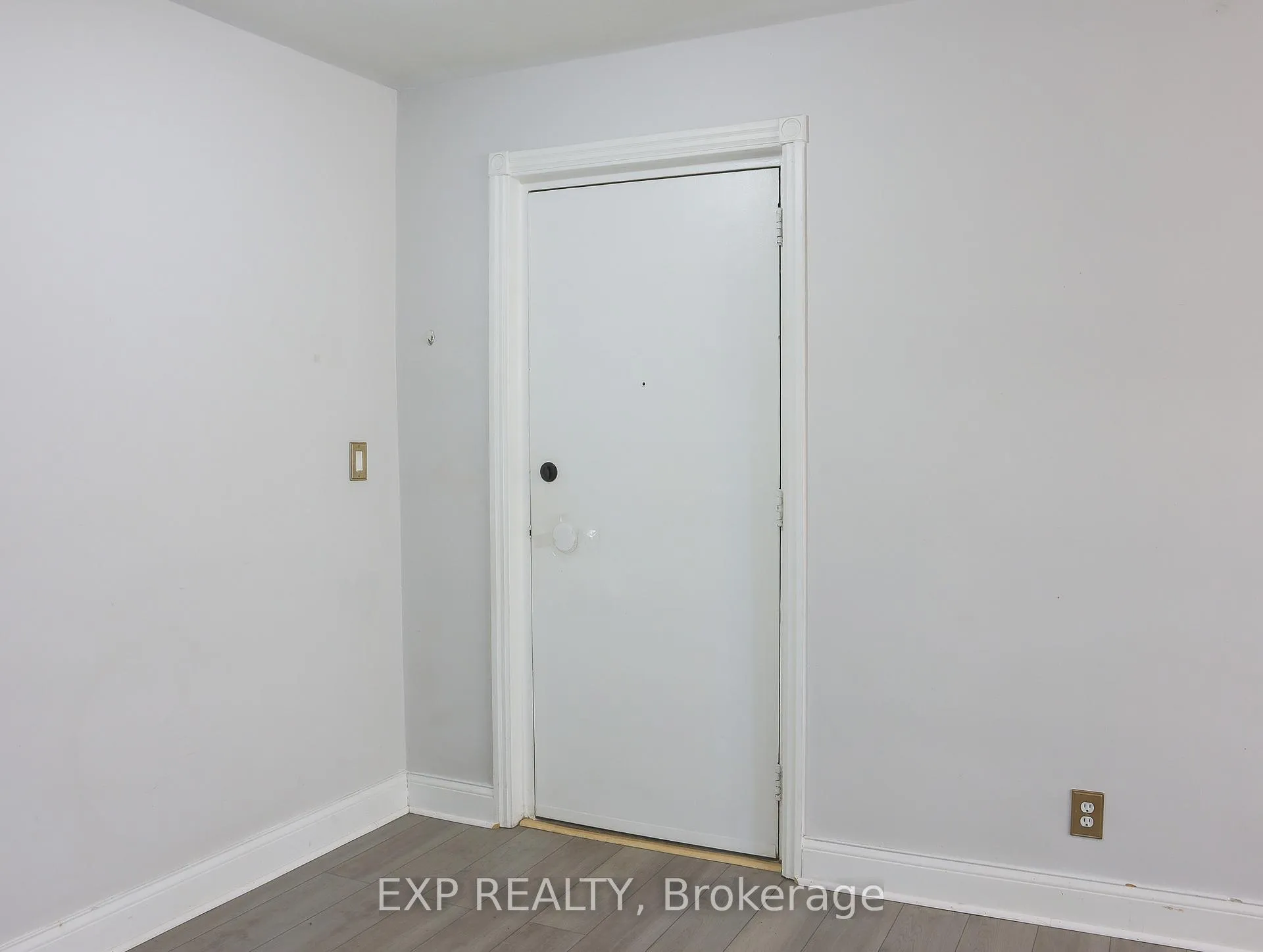 Photo 5 of Unit 8, 242 D'arcy Street, Cobourg — HOMEH