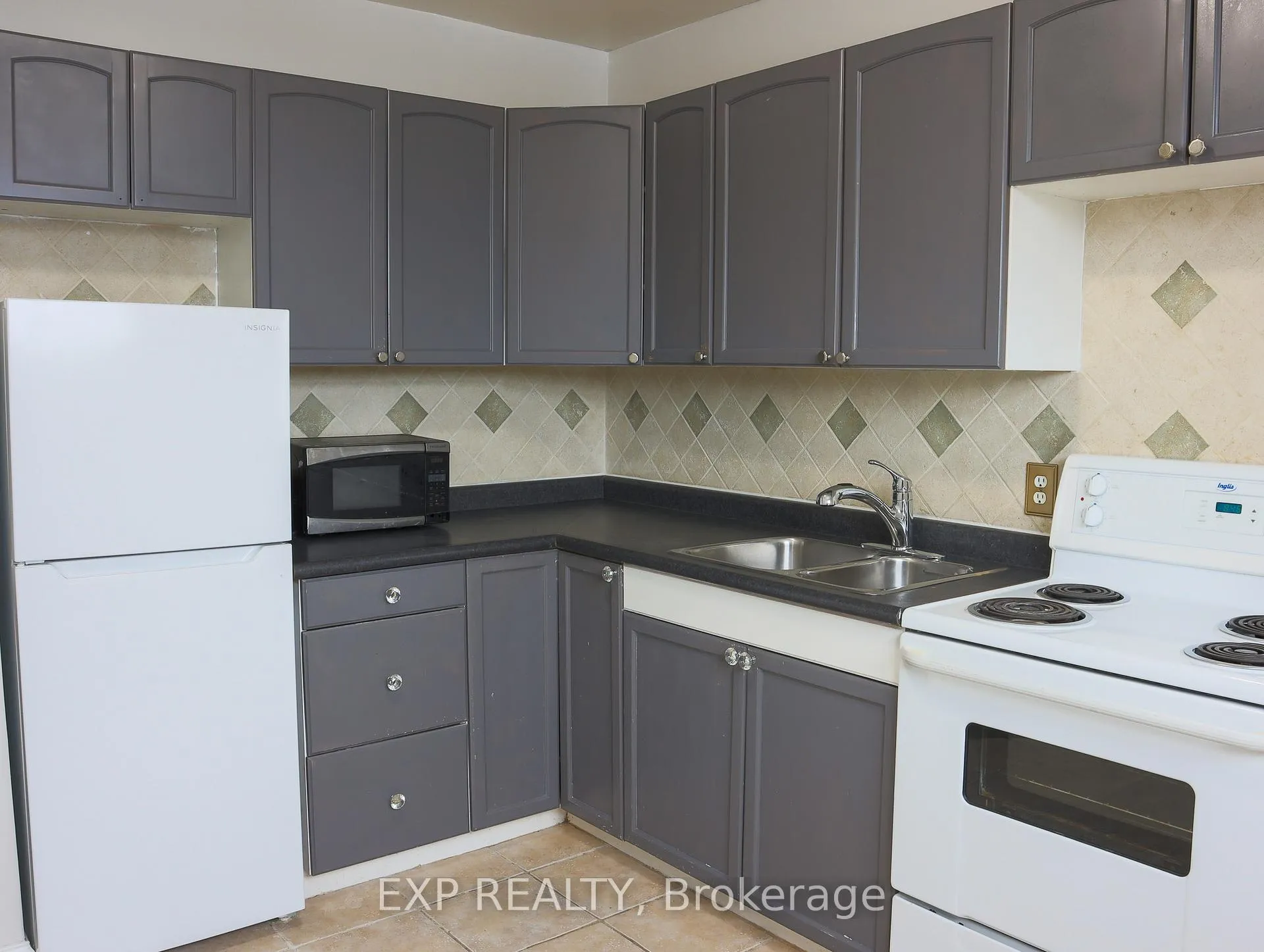 Photo 8 of Unit 8, 242 D'arcy Street, Cobourg — HOMEH