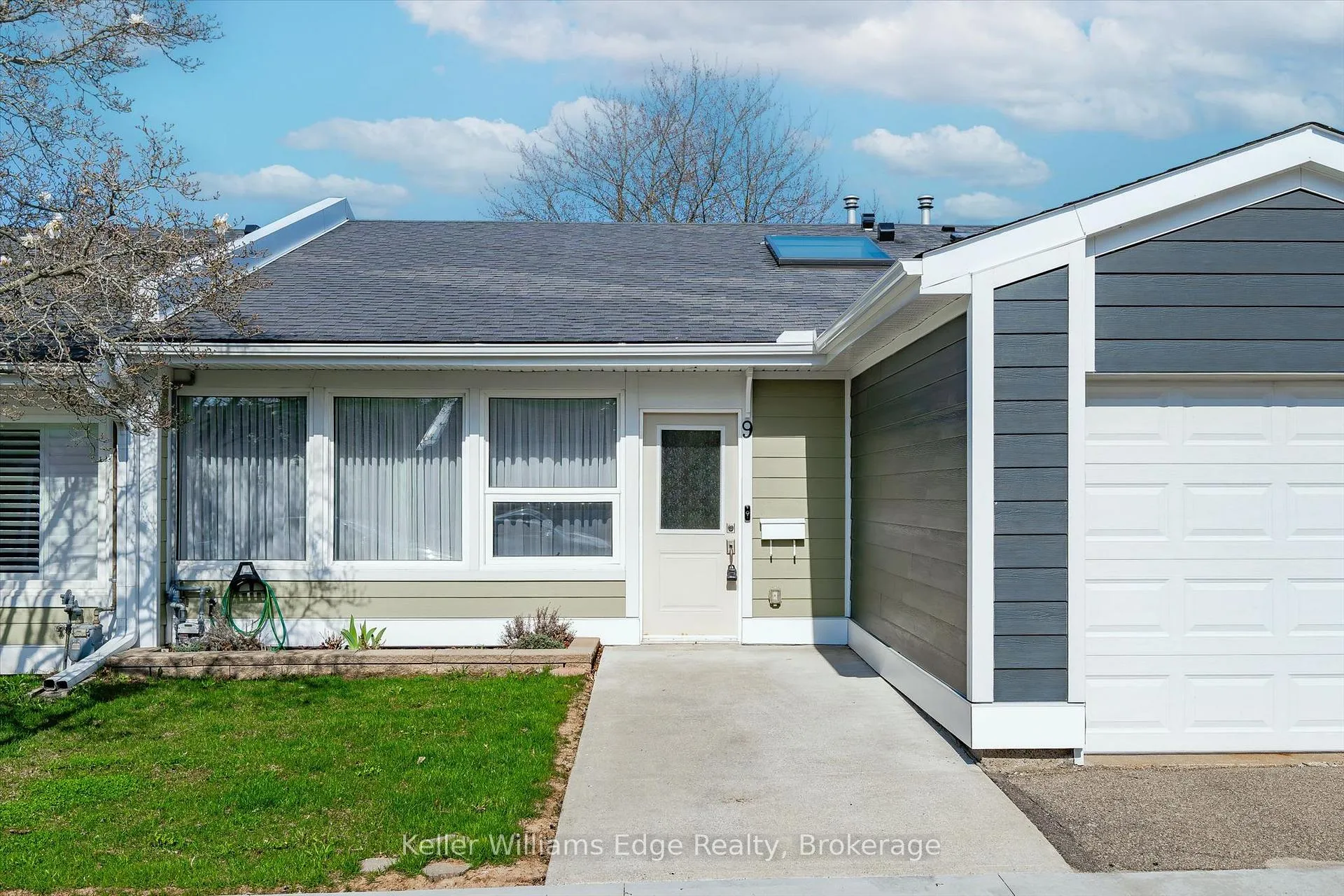 Photo 1 of 9 Gates Lane, Hamilton, Kennedy — HOMEH