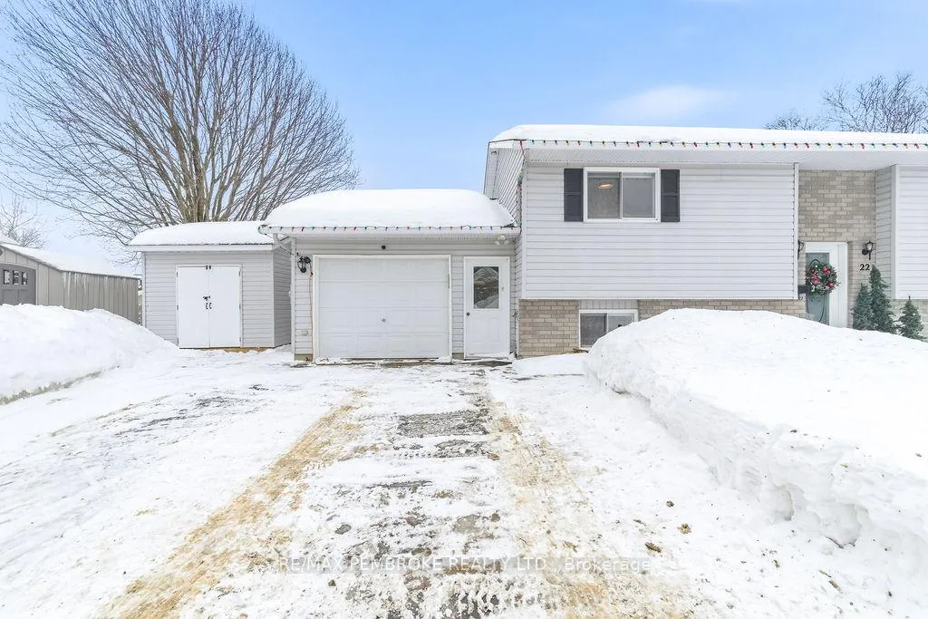 Photo 3 of 22 James Street, Petawawa — HOMEH