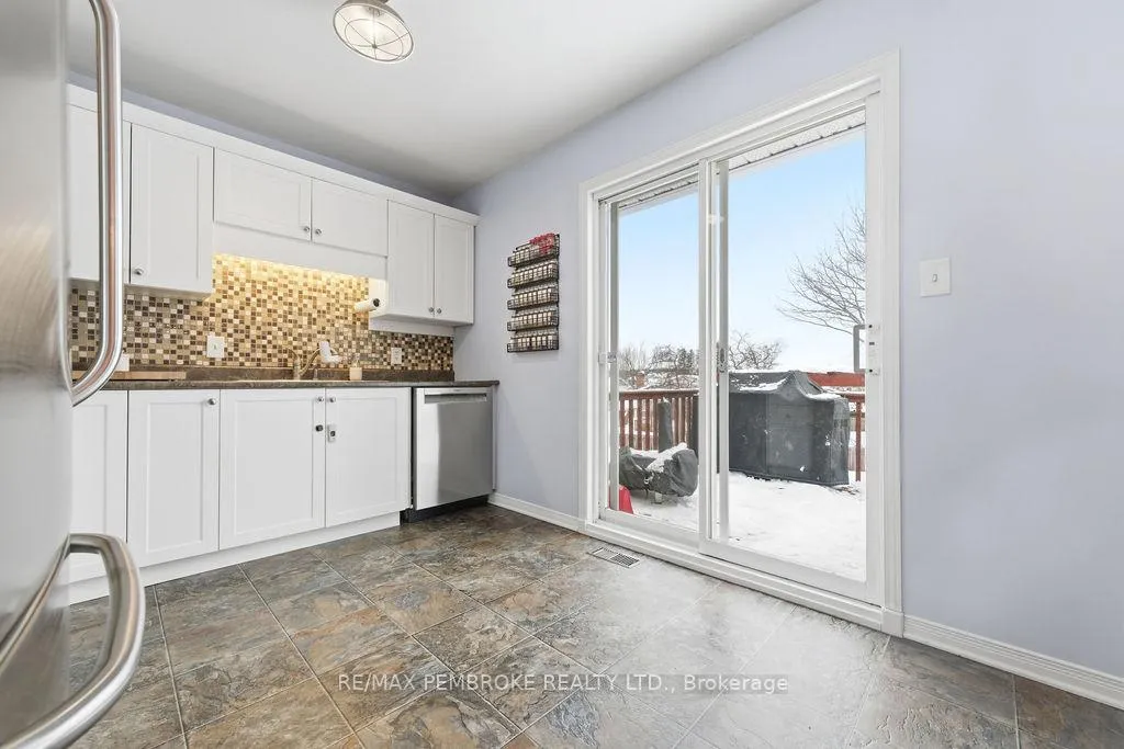 Photo 11 of 22 James Street, Petawawa — HOMEH