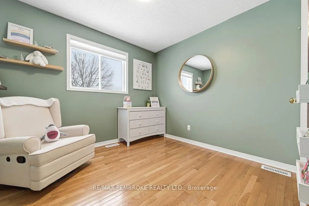 Photo 20 of 22 James Street, Petawawa — HOMEH