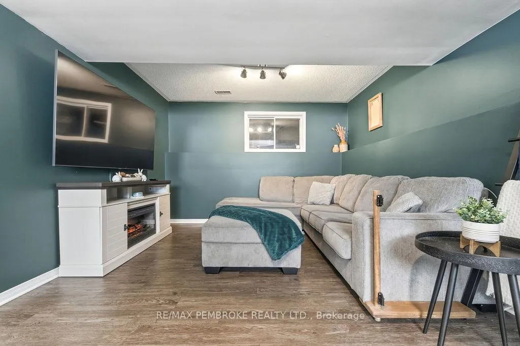 Photo 27 of 22 James Street, Petawawa — HOMEH