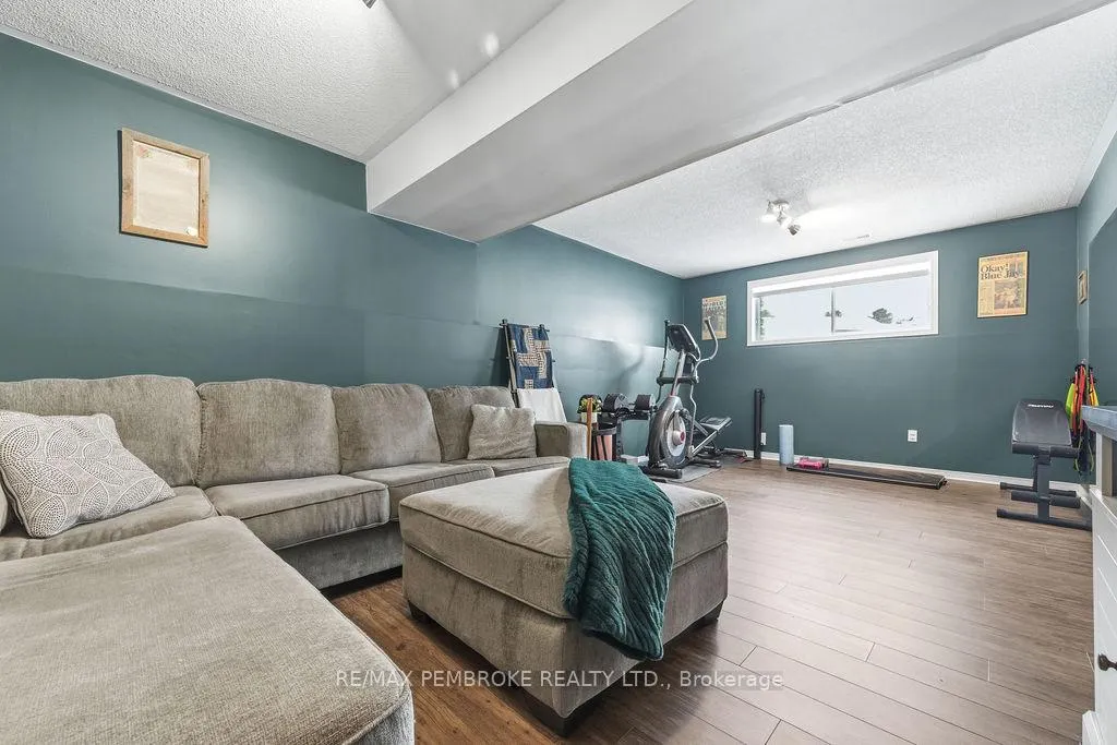Photo 29 of 22 James Street, Petawawa — HOMEH