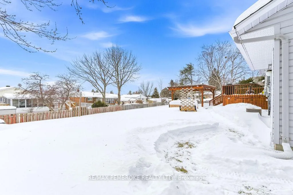 Photo 38 of 22 James Street, Petawawa — HOMEH