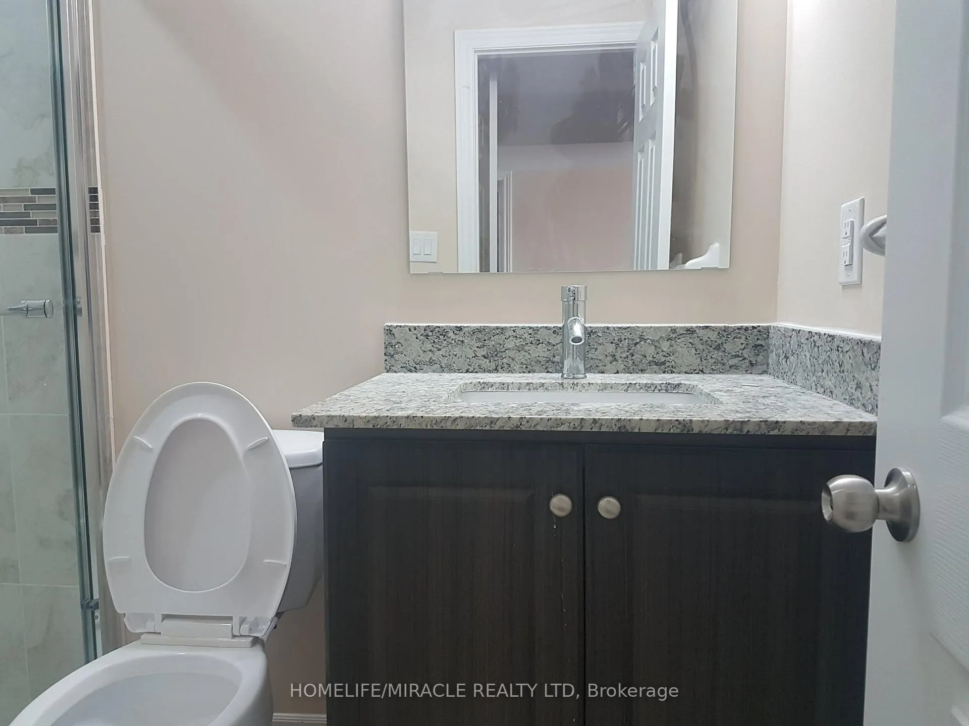 Photo 19 of 1720 Finkle Drive, Oshawa, Taunton — HOMEH