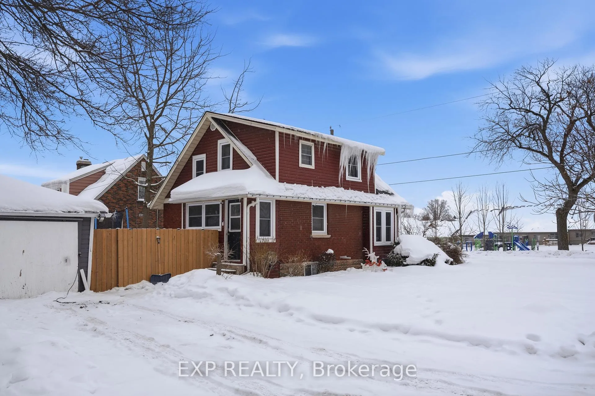 Photo 5 of 5537 Prince Edward Avenue, Niagara Falls, Hospital — HOMEH