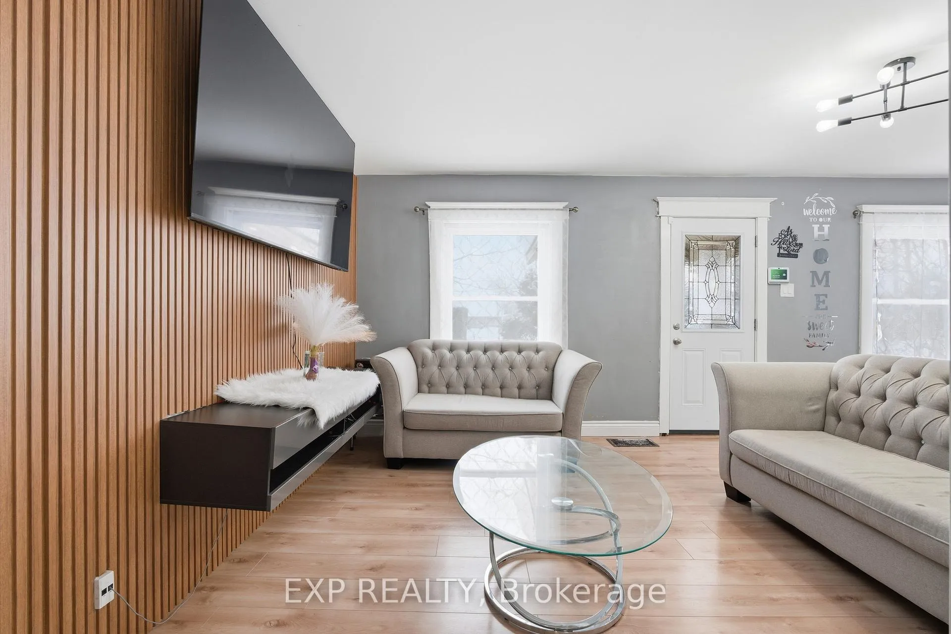 Photo 8 of 5537 Prince Edward Avenue, Niagara Falls, Hospital — HOMEH