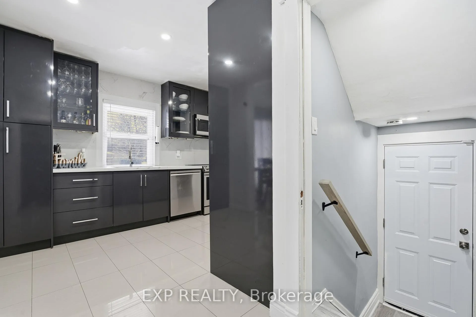 Photo 20 of 5537 Prince Edward Avenue, Niagara Falls, Hospital — HOMEH