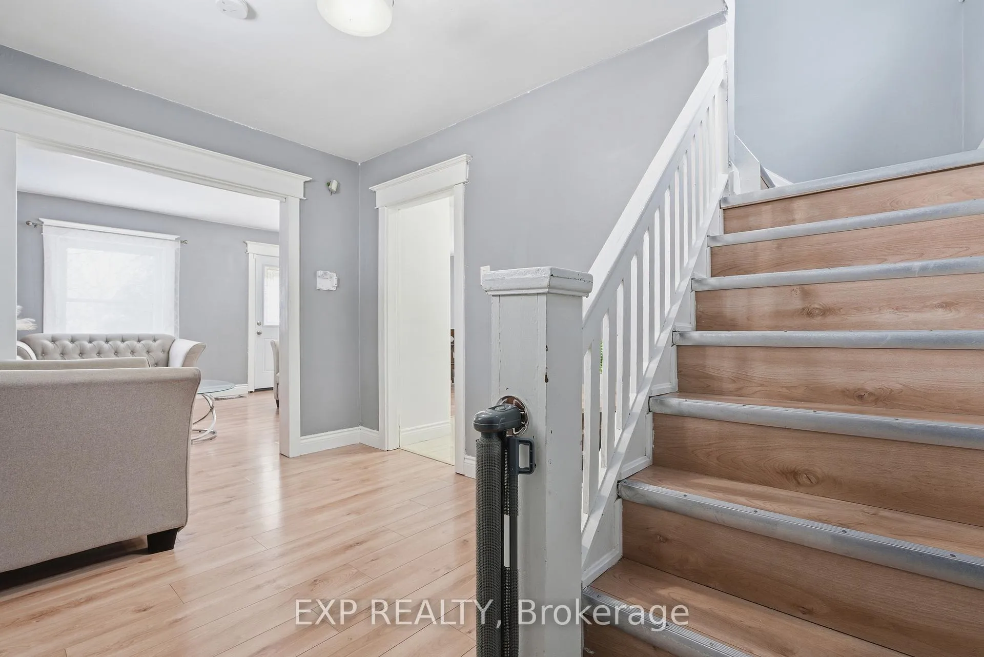 Photo 21 of 5537 Prince Edward Avenue, Niagara Falls, Hospital — HOMEH