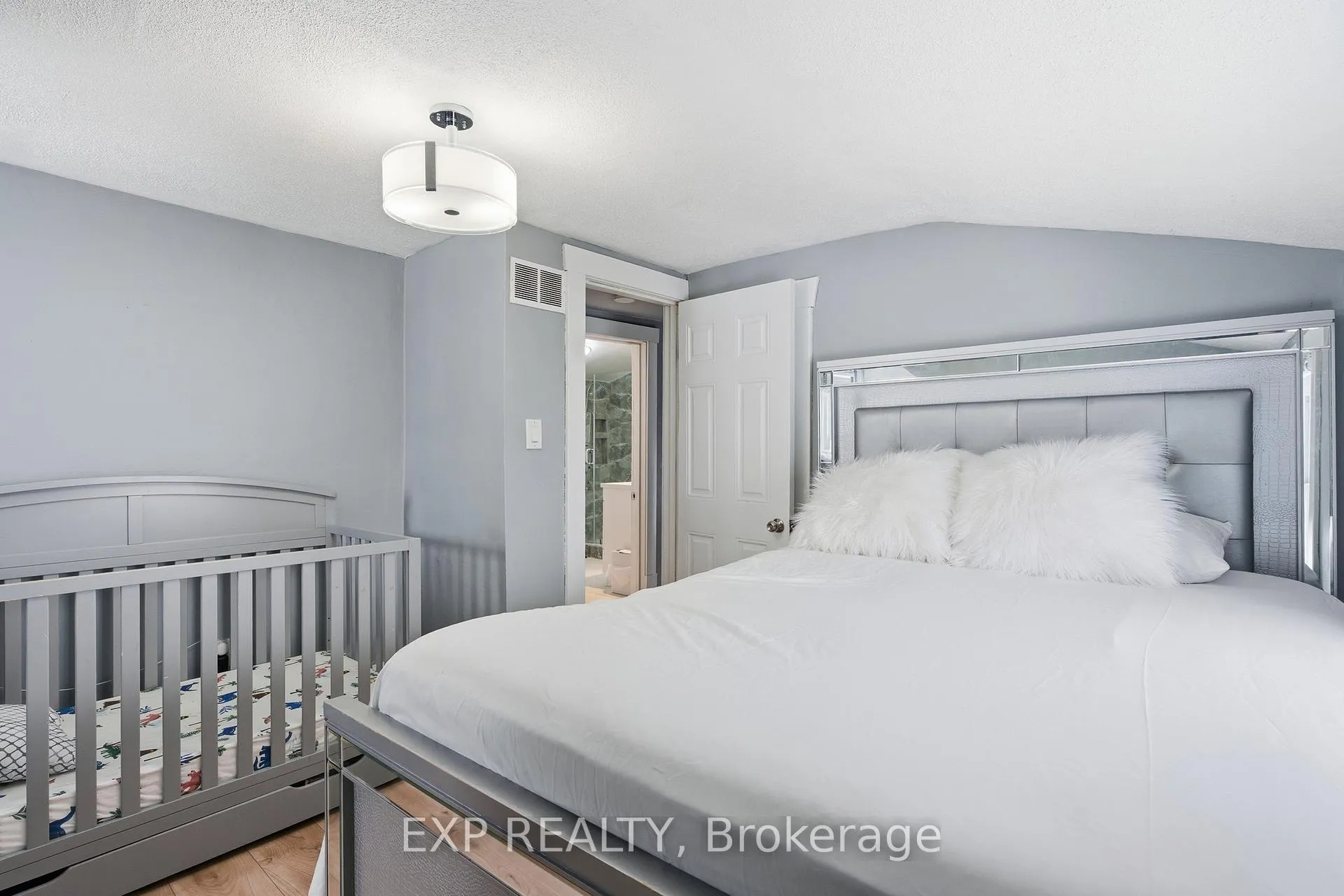 Photo 25 of 5537 Prince Edward Avenue, Niagara Falls, Hospital — HOMEH