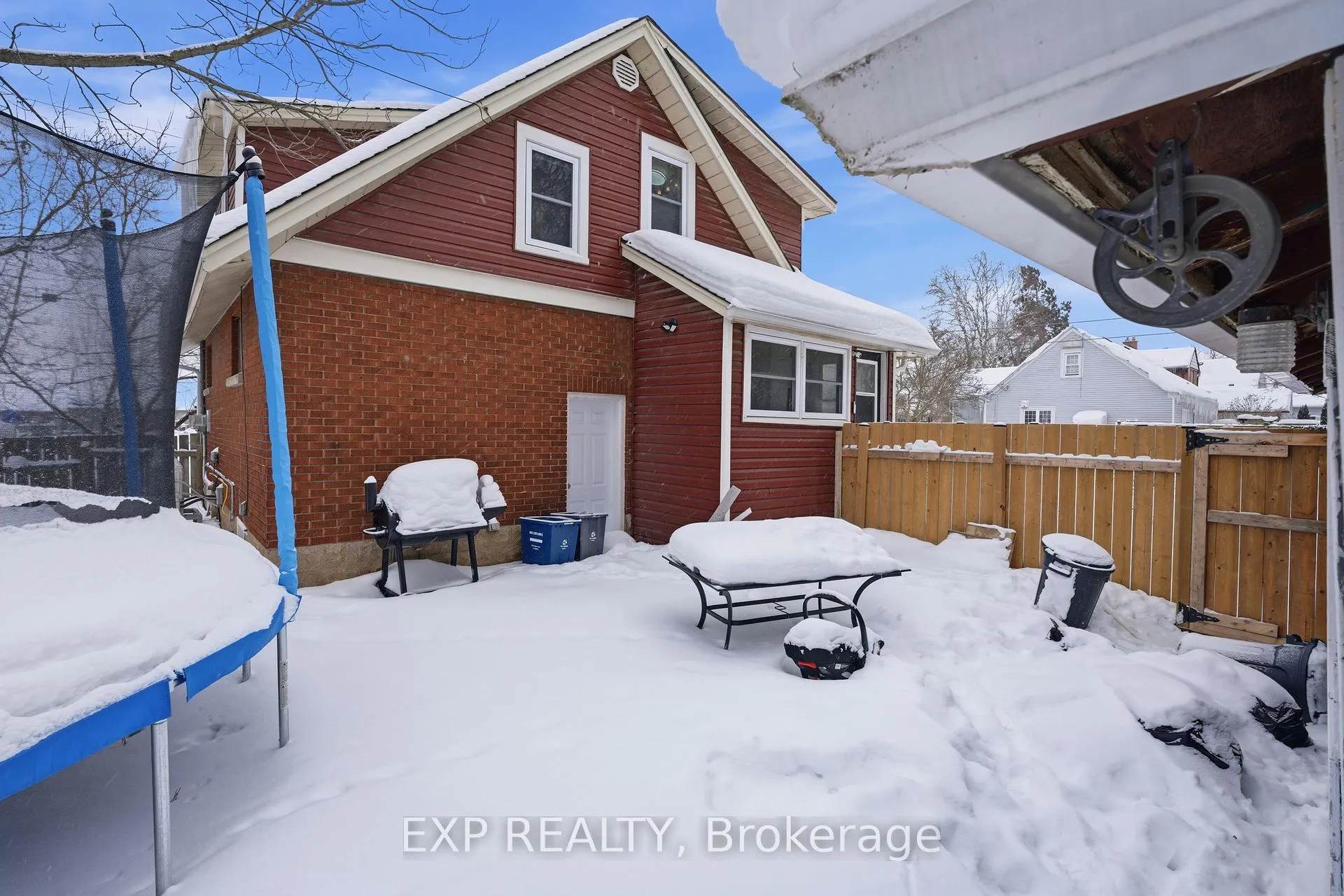 Photo 42 of 5537 Prince Edward Avenue, Niagara Falls, Hospital — HOMEH