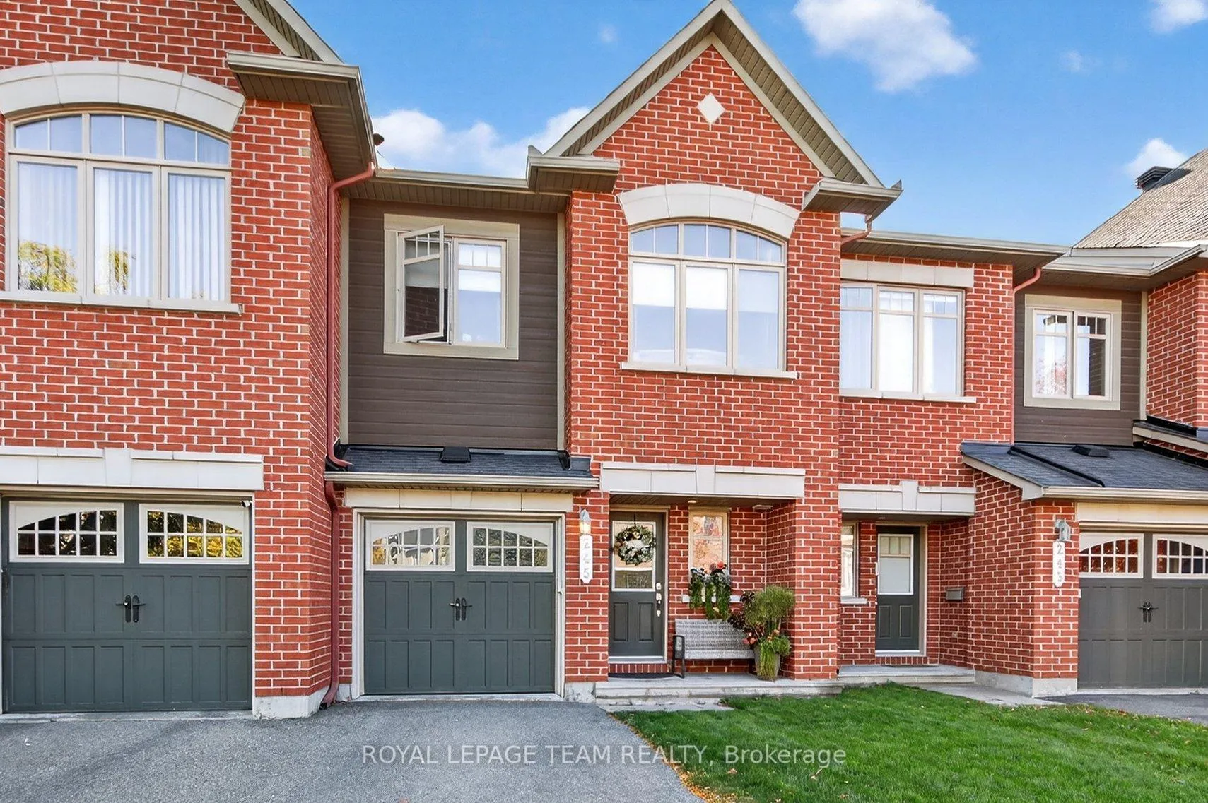 Photo 1 of 245 Garrity Crescent, Ottawa, Barrhaven - Strandherd — HOMEH