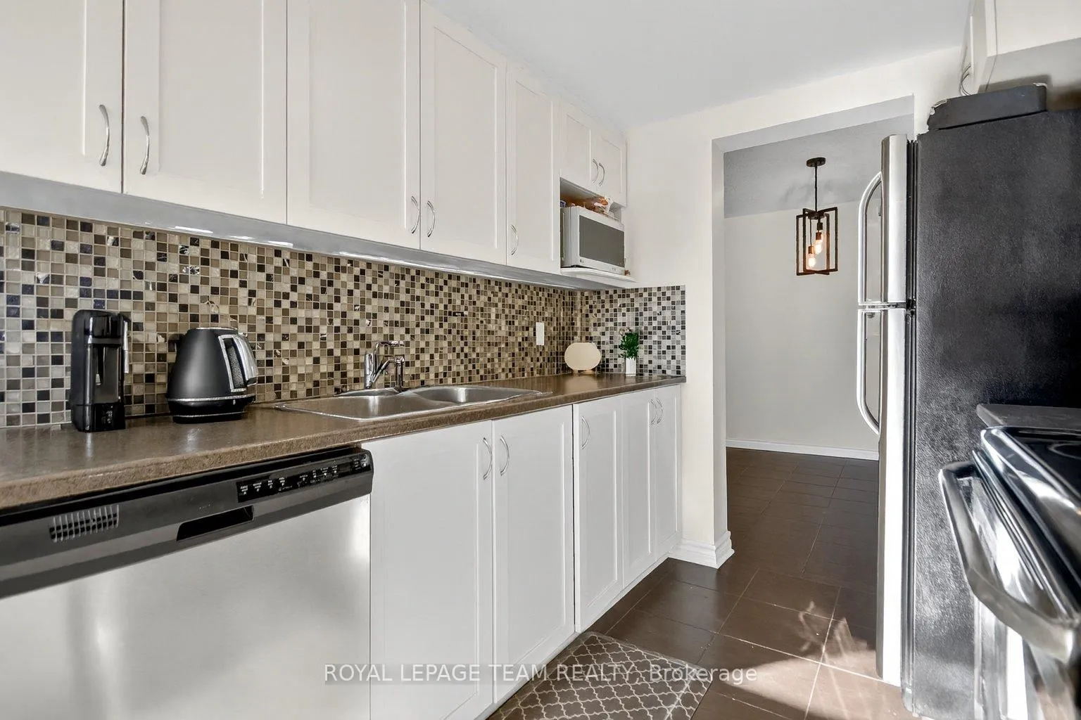 Photo 8 of 245 Garrity Crescent, Ottawa, Barrhaven - Strandherd — HOMEH