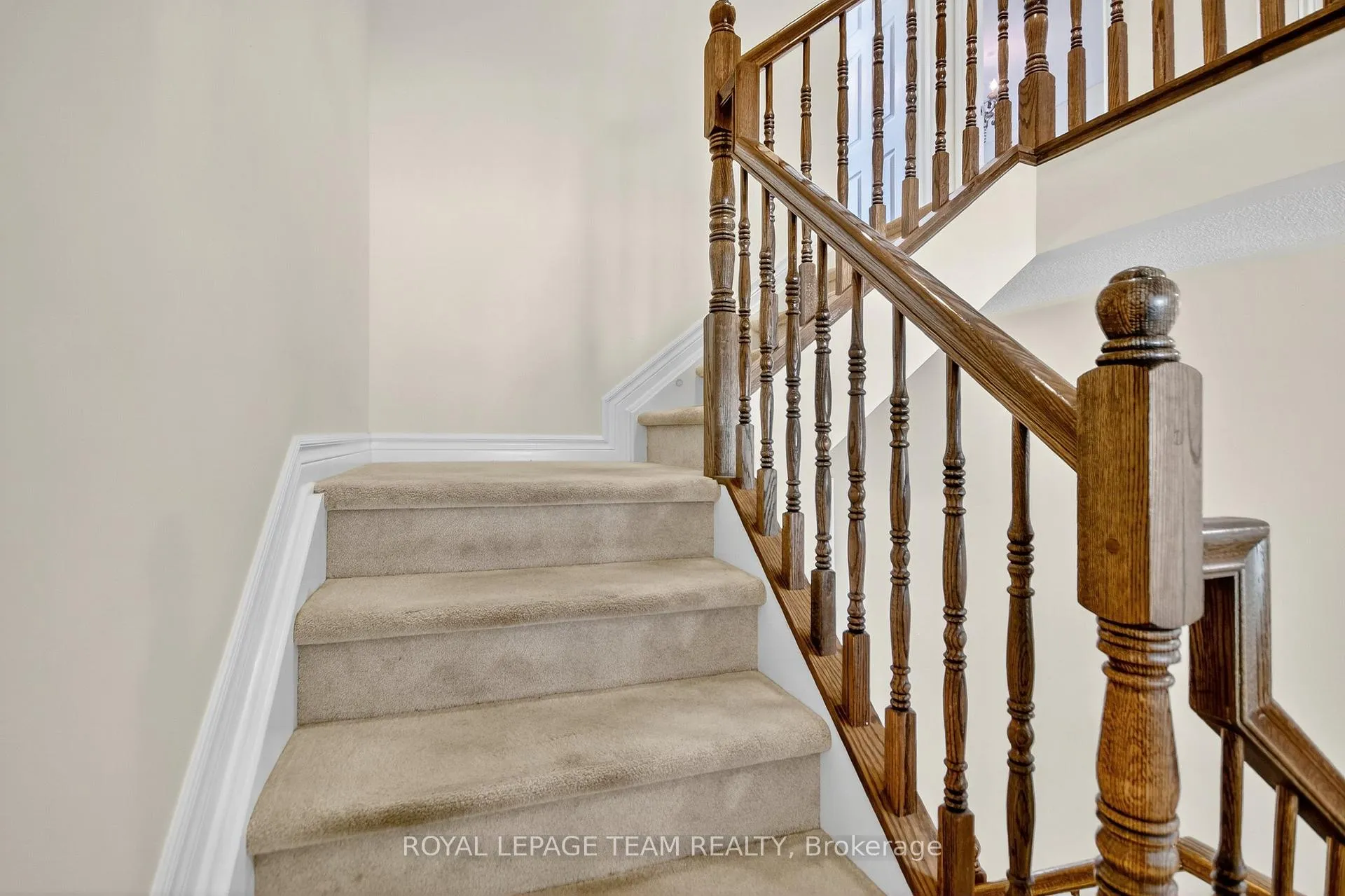 Photo 11 of 245 Garrity Crescent, Ottawa, Barrhaven - Strandherd — HOMEH