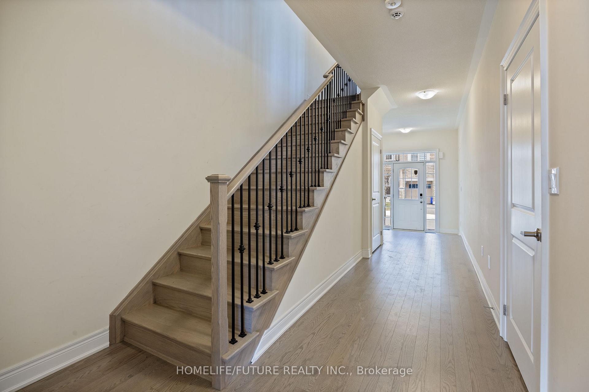 Photo 11 of 38 Andress Way, Markham, Cedarwood — HOMEH