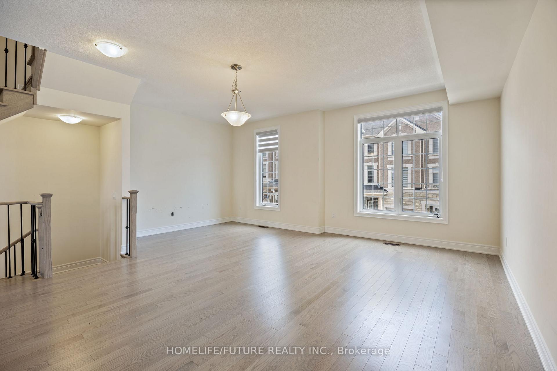 Photo 17 of 38 Andress Way, Markham, Cedarwood — HOMEH