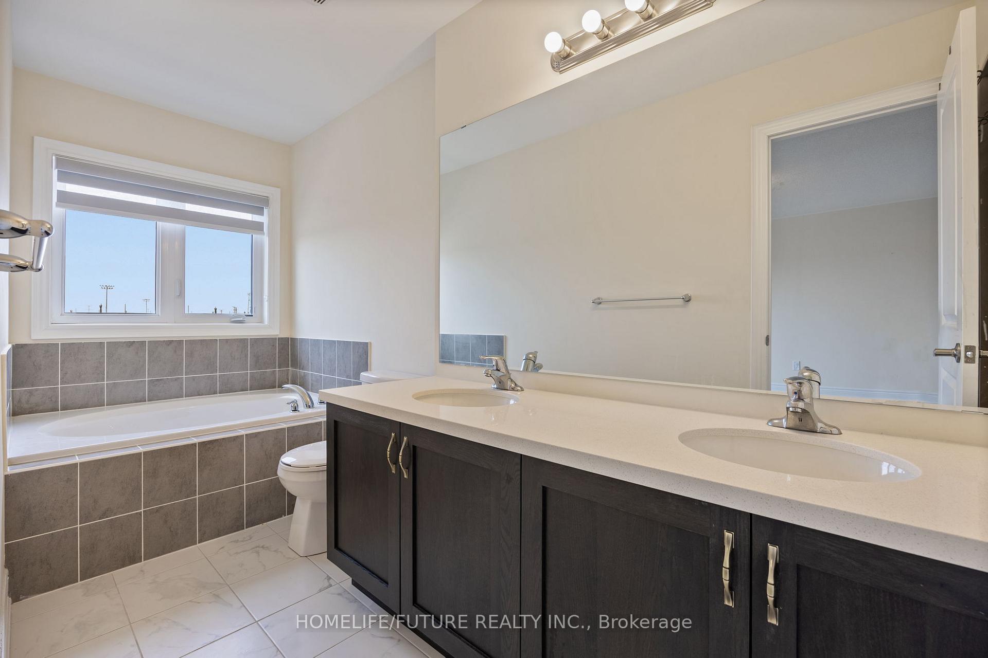 Photo 32 of 38 Andress Way, Markham, Cedarwood — HOMEH