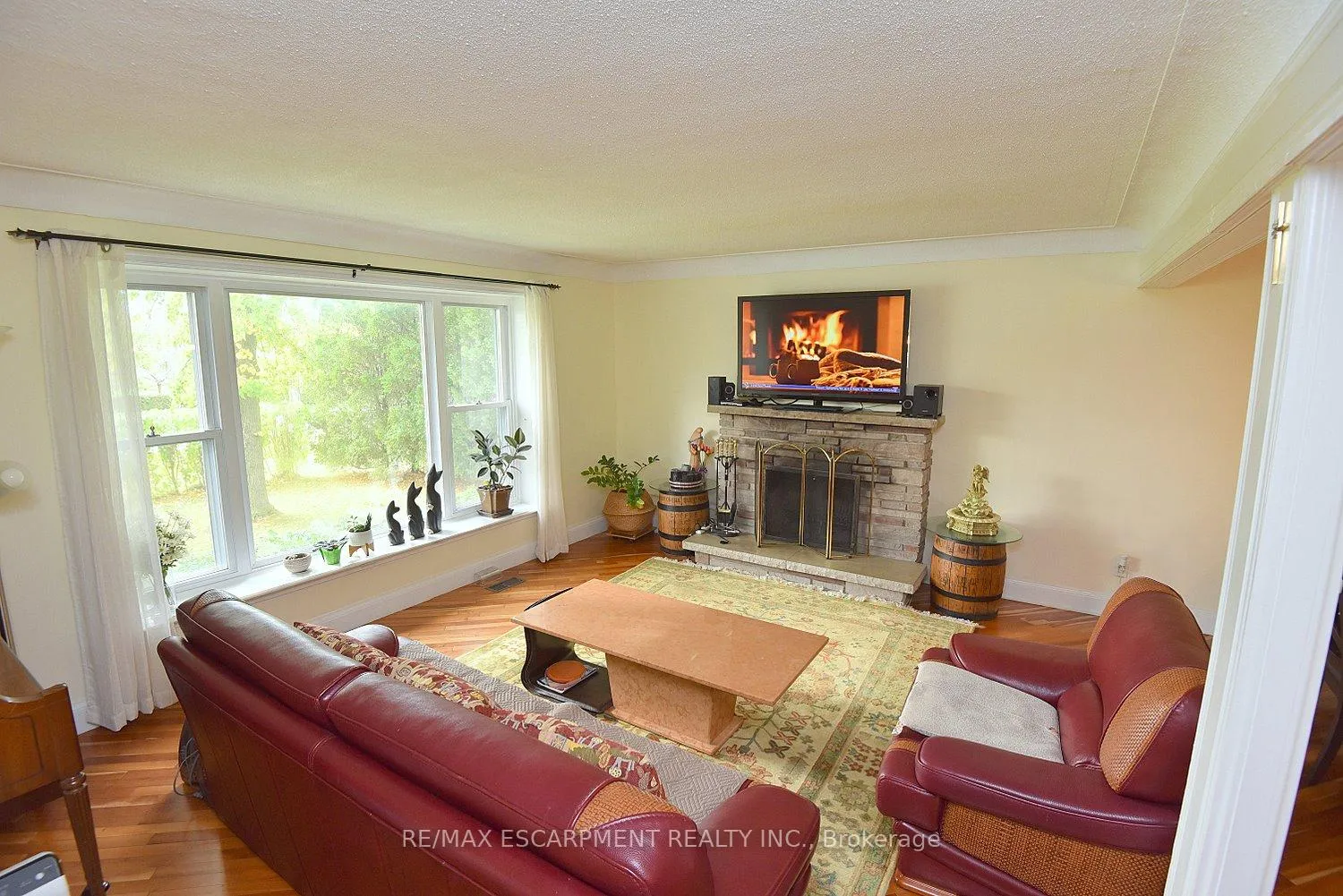 Photo 7 of 564 Evans Road, Hamilton, Rural Flamborough — HOMEH
