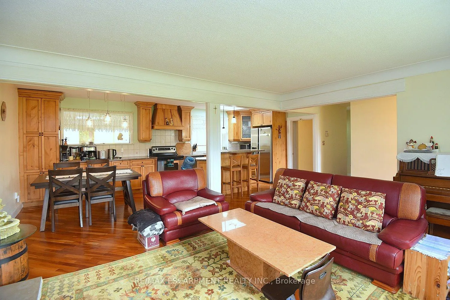 Photo 10 of 564 Evans Road, Hamilton, Rural Flamborough — HOMEH