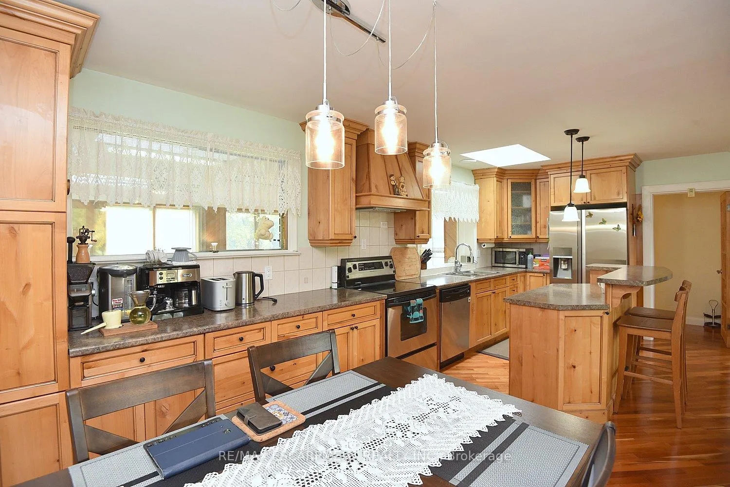 Photo 12 of 564 Evans Road, Hamilton, Rural Flamborough — HOMEH