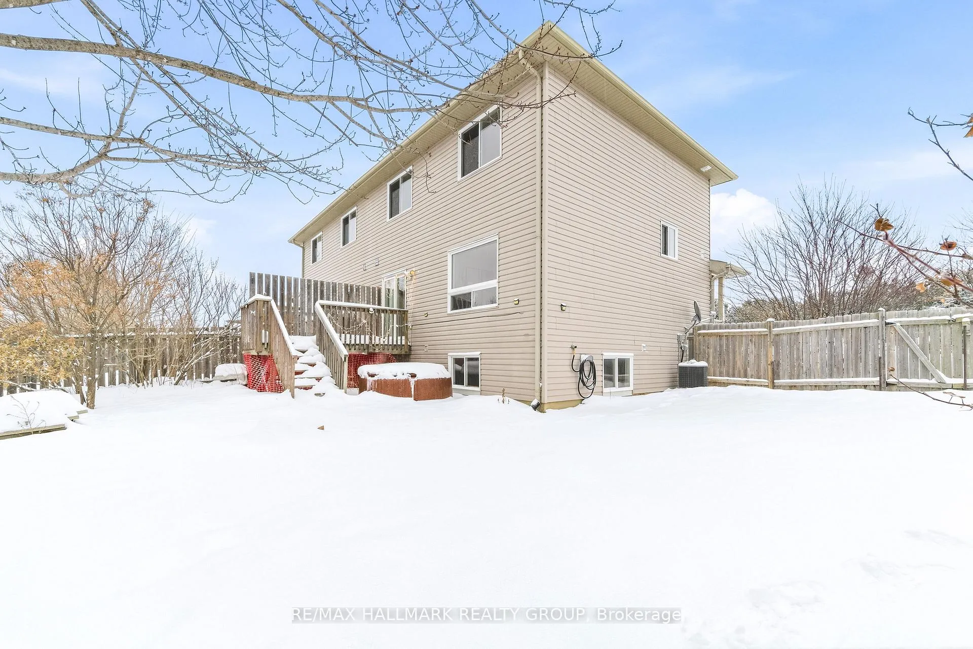Photo 25 of 47 Ashbury Street N, Arnprior — HOMEH