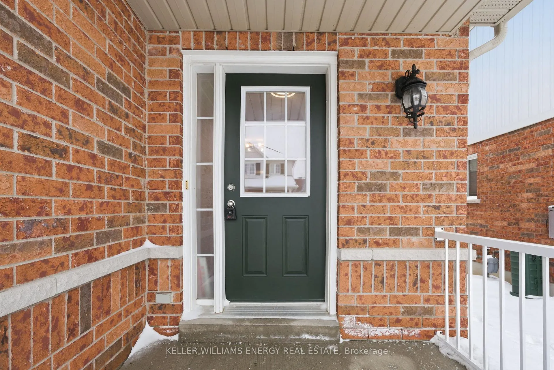 Photo 3 of Unit 32, 1280 Harmony Road N, Oshawa, Pinecrest — HOMEH