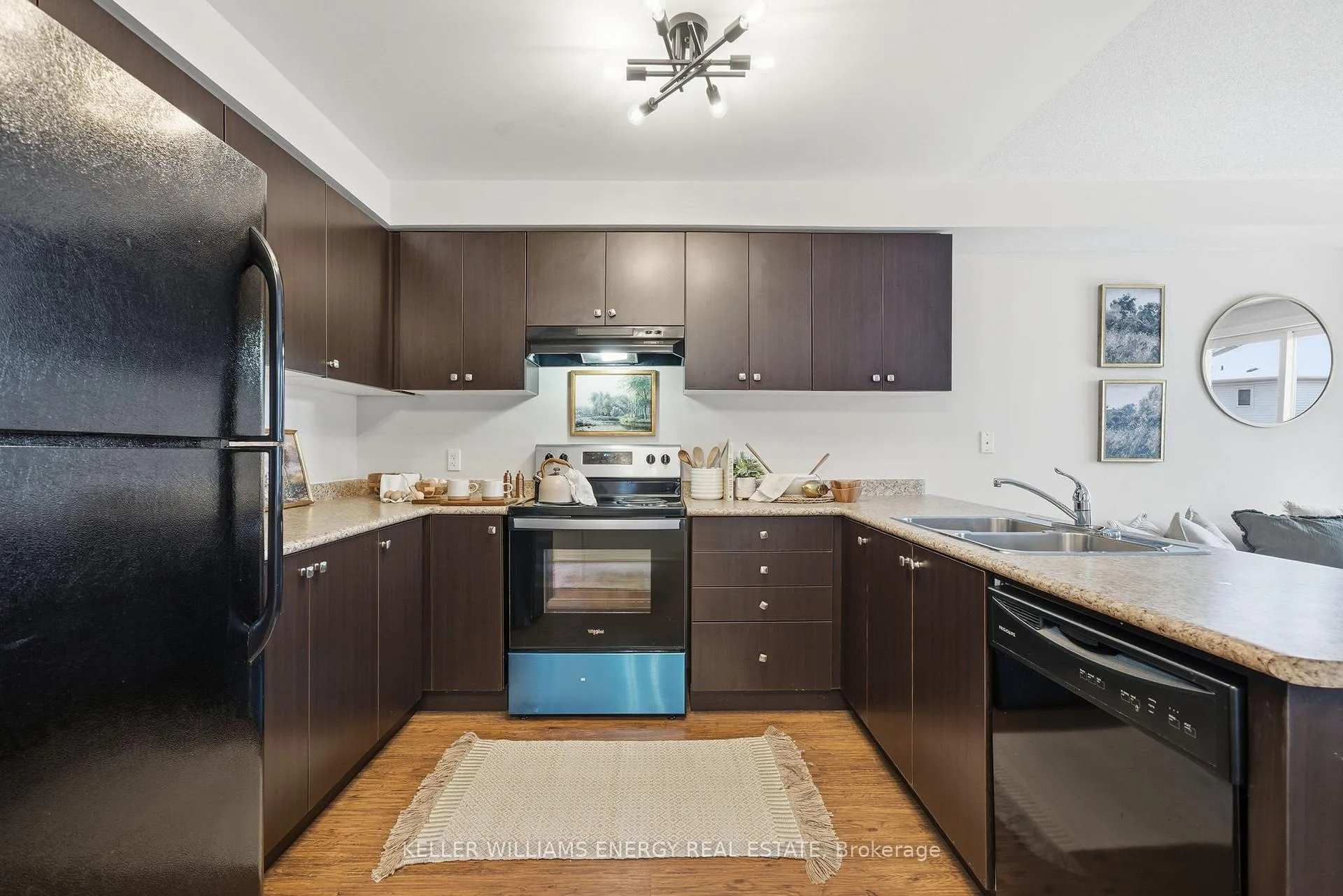 Photo 4 of Unit 32, 1280 Harmony Road N, Oshawa, Pinecrest — HOMEH