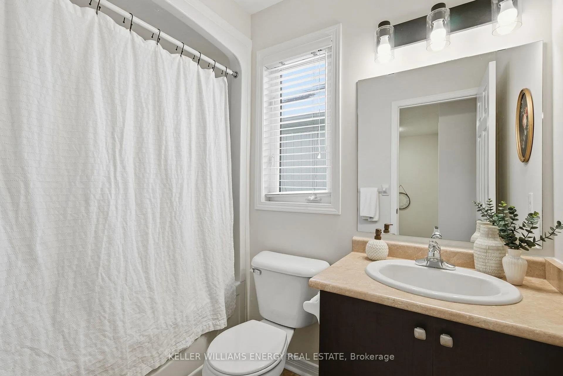 Photo 30 of Unit 32, 1280 Harmony Road N, Oshawa, Pinecrest — HOMEH