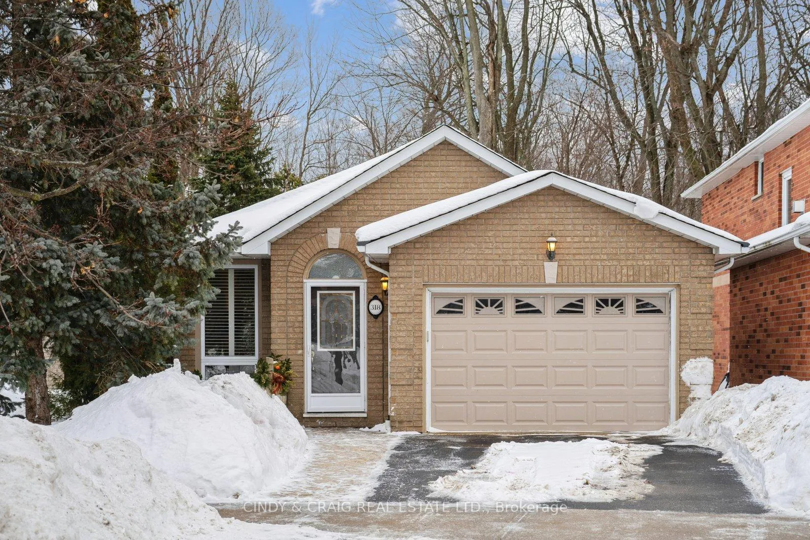 Front of 318 Sandringham Drive