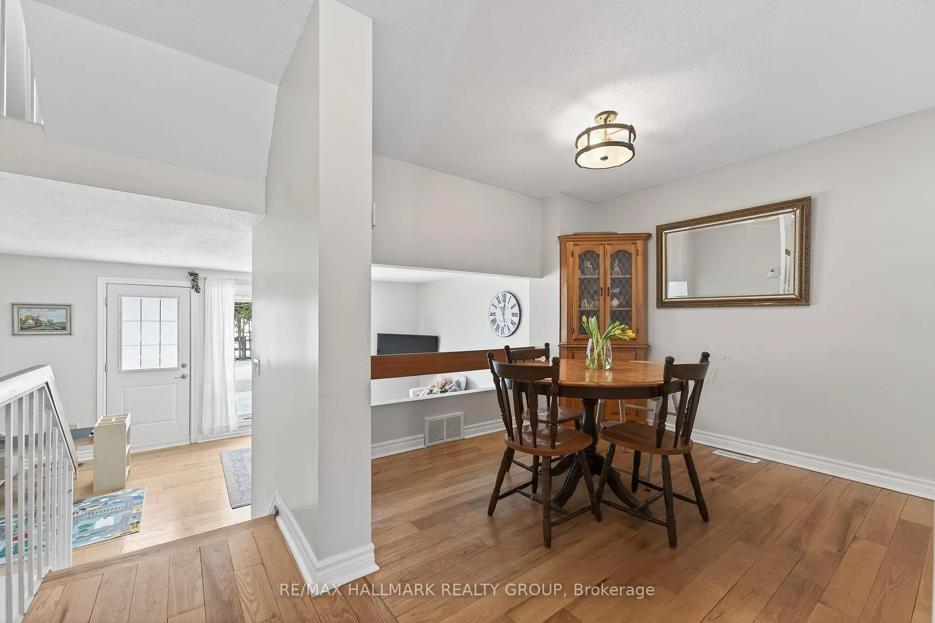 Photo 6 of 1126 Grenoble Crescent, Ottawa, Orleans Wood — HOMEH