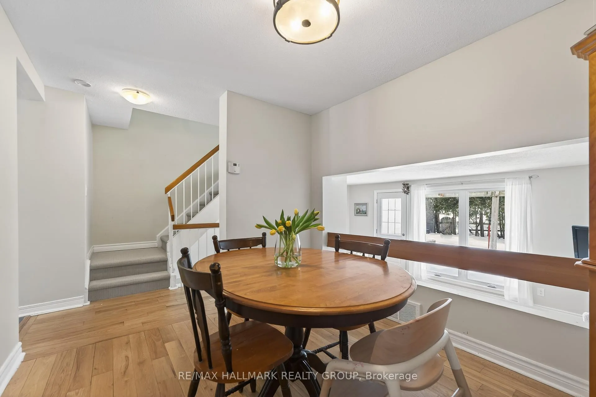 Photo 7 of 1126 Grenoble Crescent, Ottawa, Orleans Wood — HOMEH