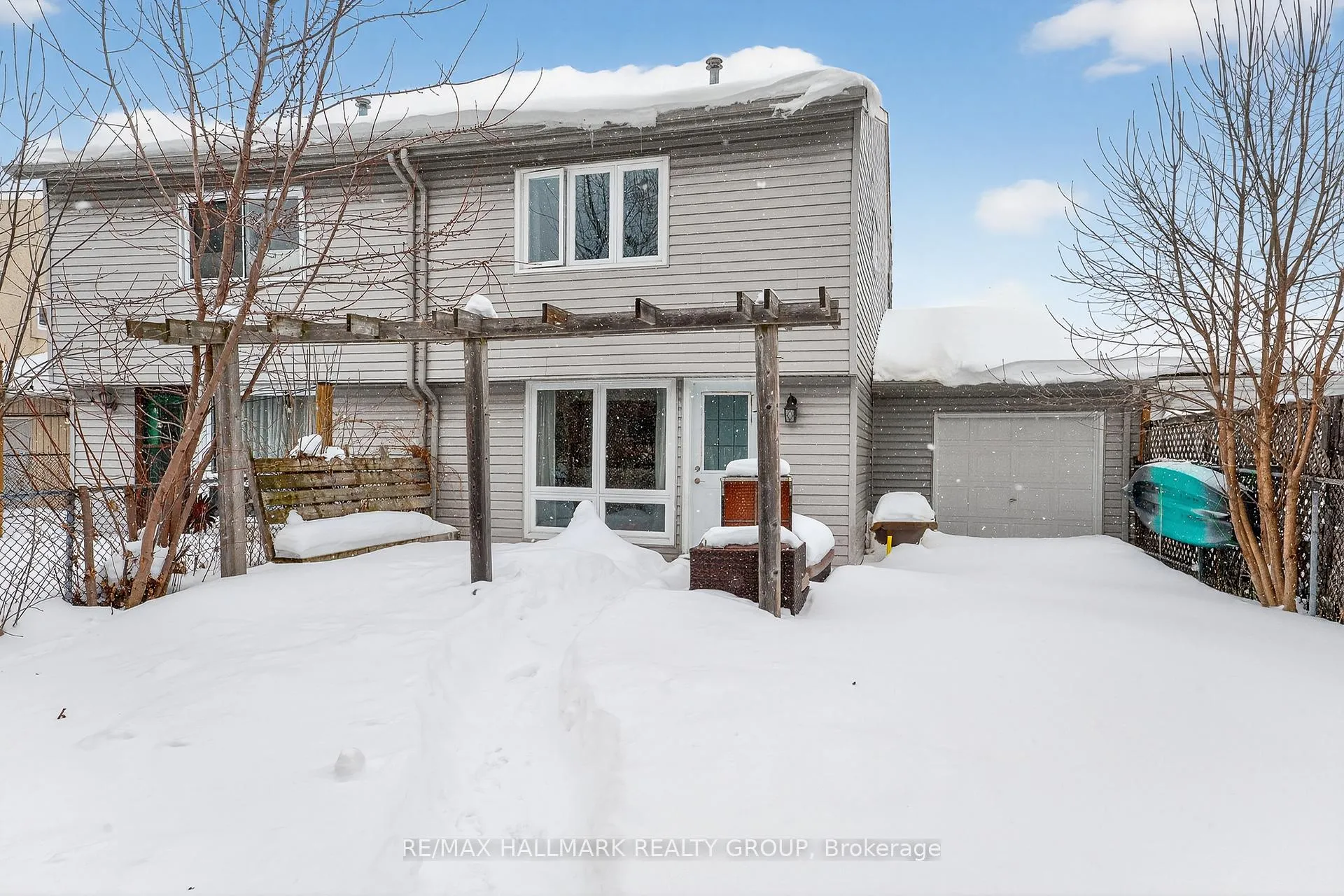 Photo 20 of 1126 Grenoble Crescent, Ottawa, Orleans Wood — HOMEH