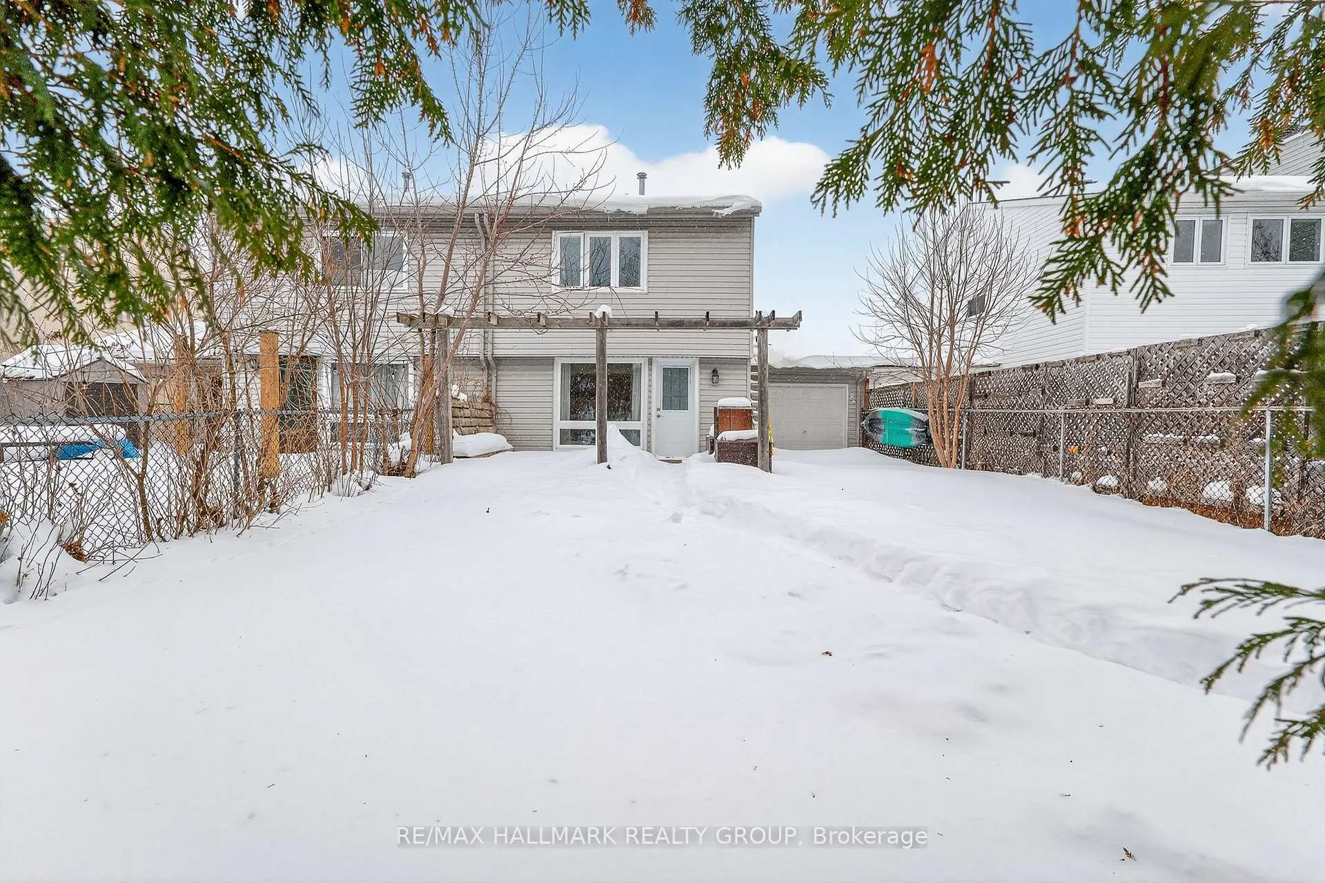 Photo 21 of 1126 Grenoble Crescent, Ottawa, Orleans Wood — HOMEH
