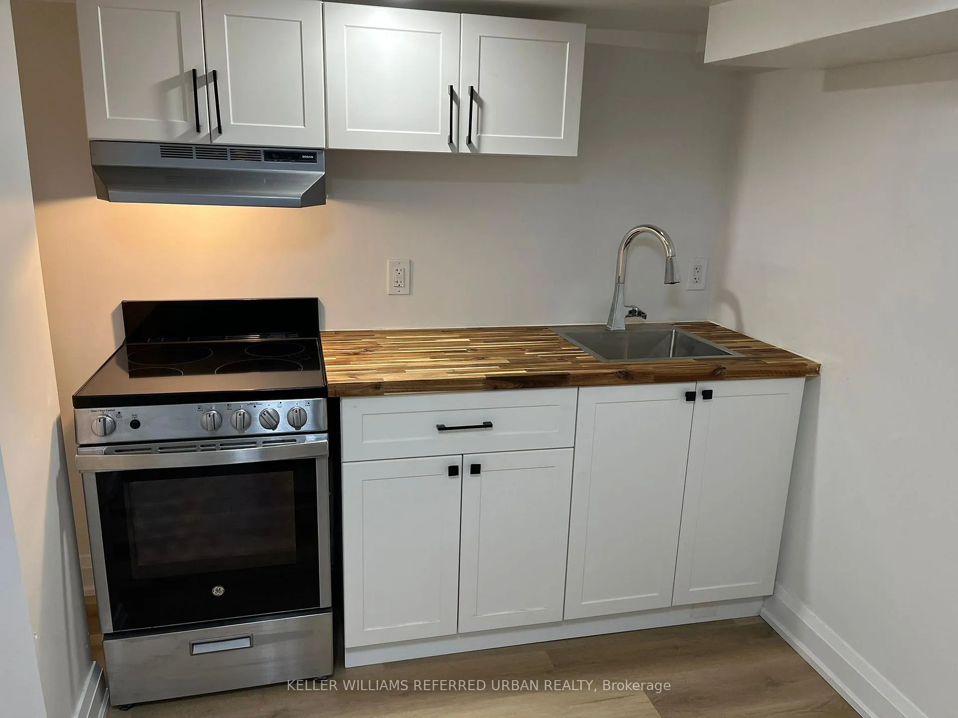 Photo 13 of Unit 1, 98 Frontenac Avenue, Toronto, Bedford Park-Nortown — HOMEH