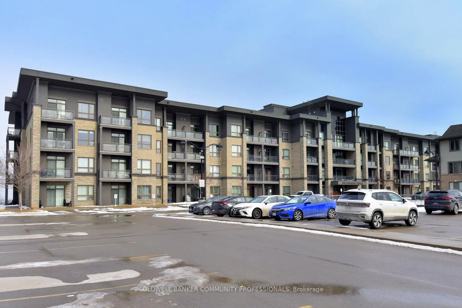 Photo 3 of Unit 108, 35 Southshore Crescent, Hamilton, Lakeshore — HOMEH