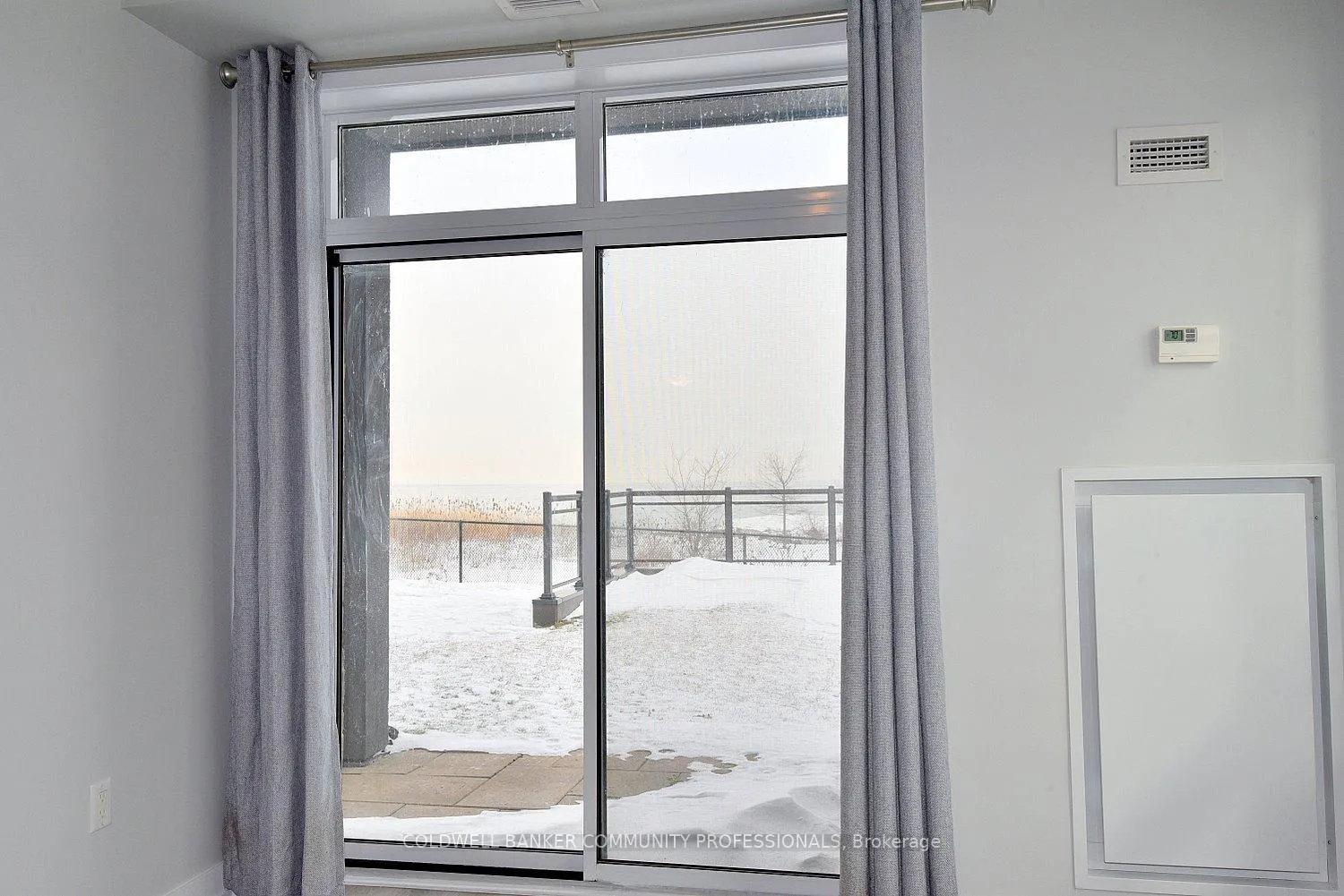 Photo 6 of Unit 108, 35 Southshore Crescent, Hamilton, Lakeshore — HOMEH