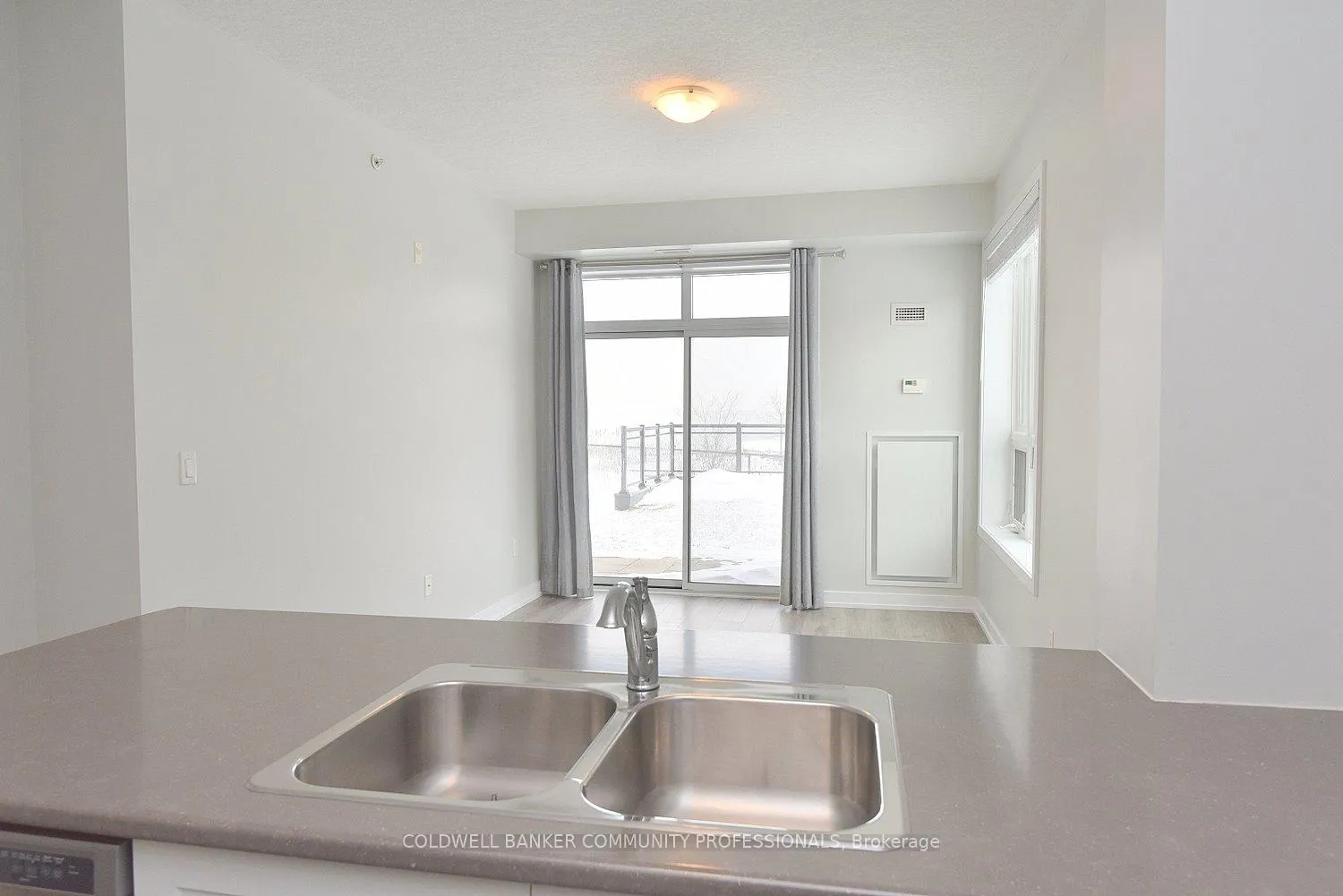 Photo 14 of Unit 108, 35 Southshore Crescent, Hamilton, Lakeshore — HOMEH