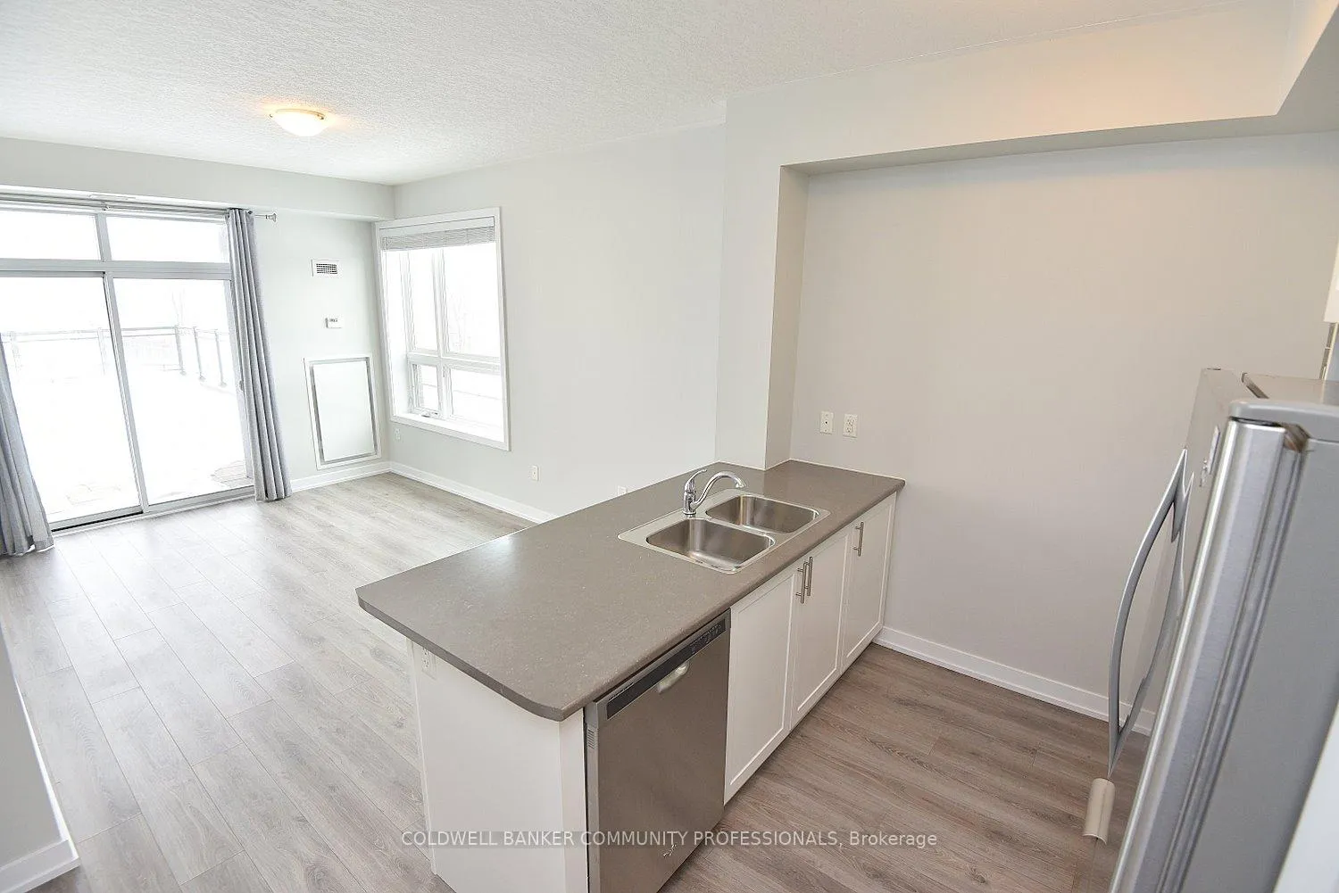 Photo 15 of Unit 108, 35 Southshore Crescent, Hamilton, Lakeshore — HOMEH