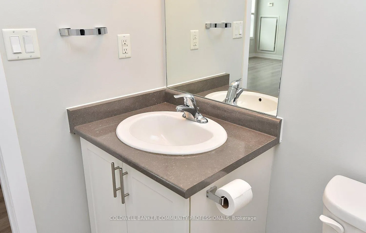 Photo 23 of Unit 108, 35 Southshore Crescent, Hamilton, Lakeshore — HOMEH