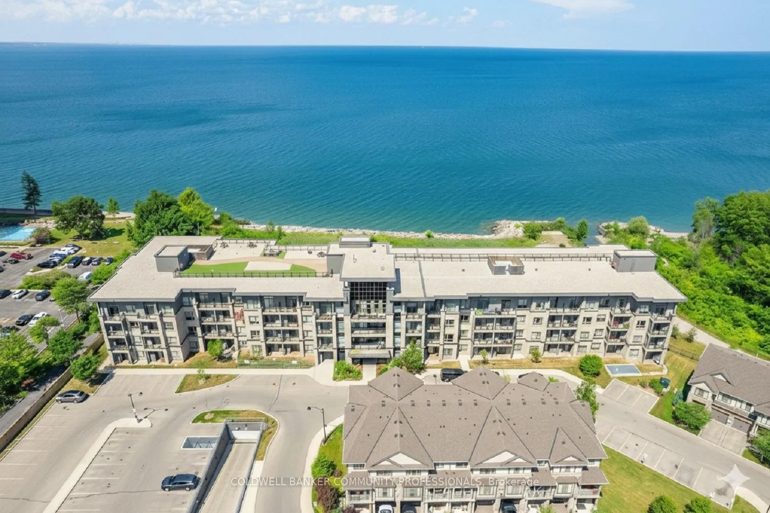 Photo 35 of Unit 108, 35 Southshore Crescent, Hamilton, Lakeshore — HOMEH