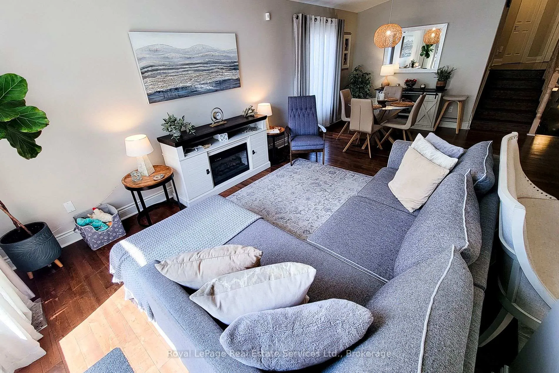 Photo 9 of 8111 Woodsview Crescent, Niagara Falls, Ascot — HOMEH