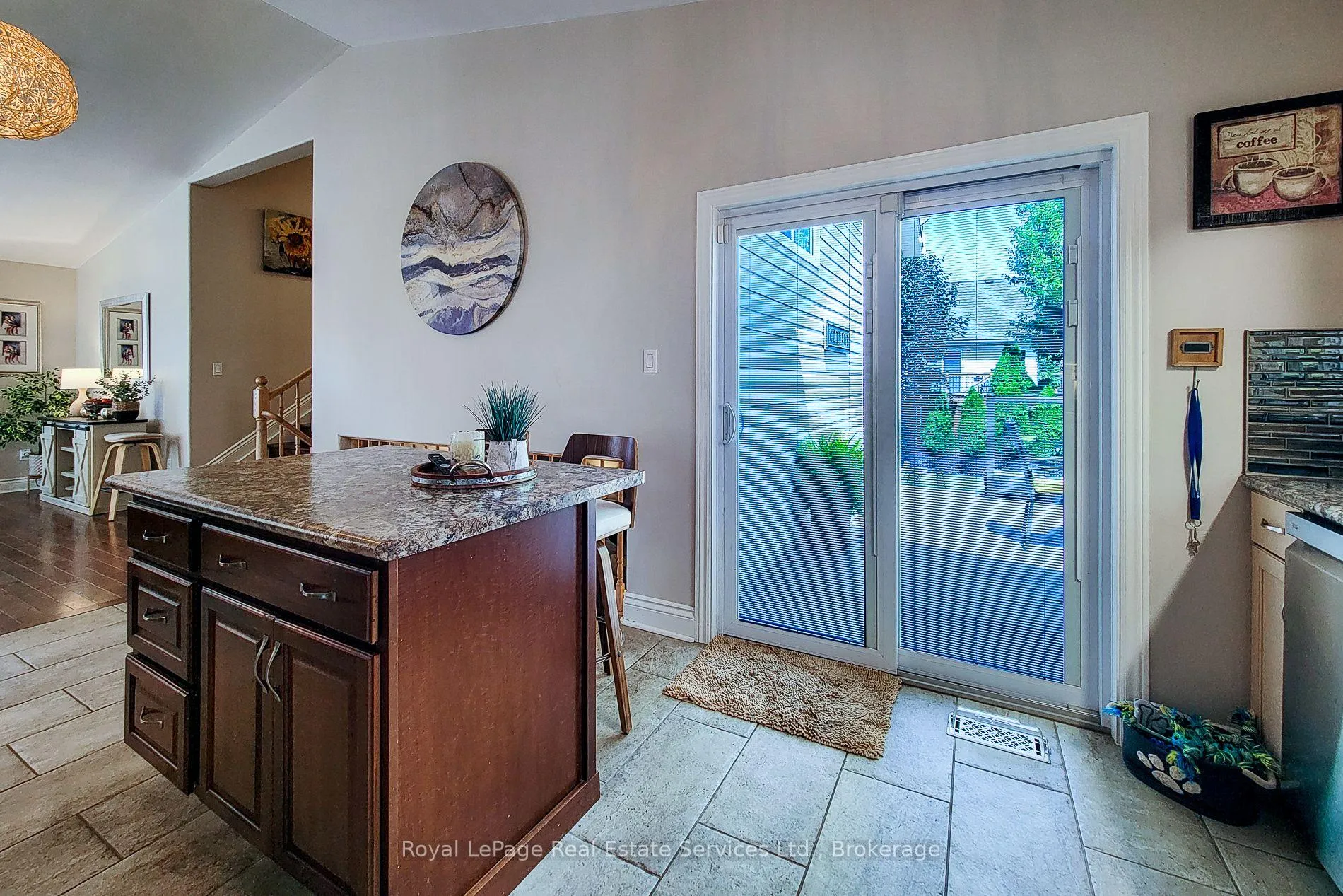Photo 15 of 8111 Woodsview Crescent, Niagara Falls, Ascot — HOMEH