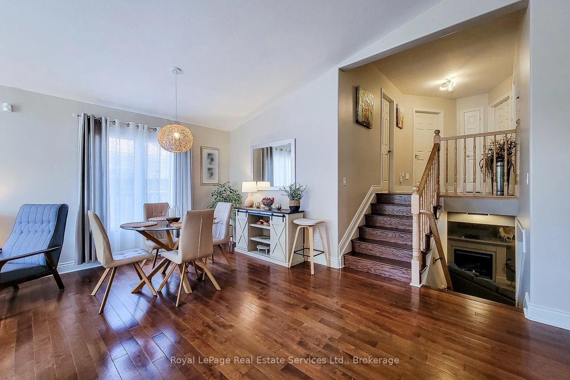 Photo 20 of 8111 Woodsview Crescent, Niagara Falls, Ascot — HOMEH