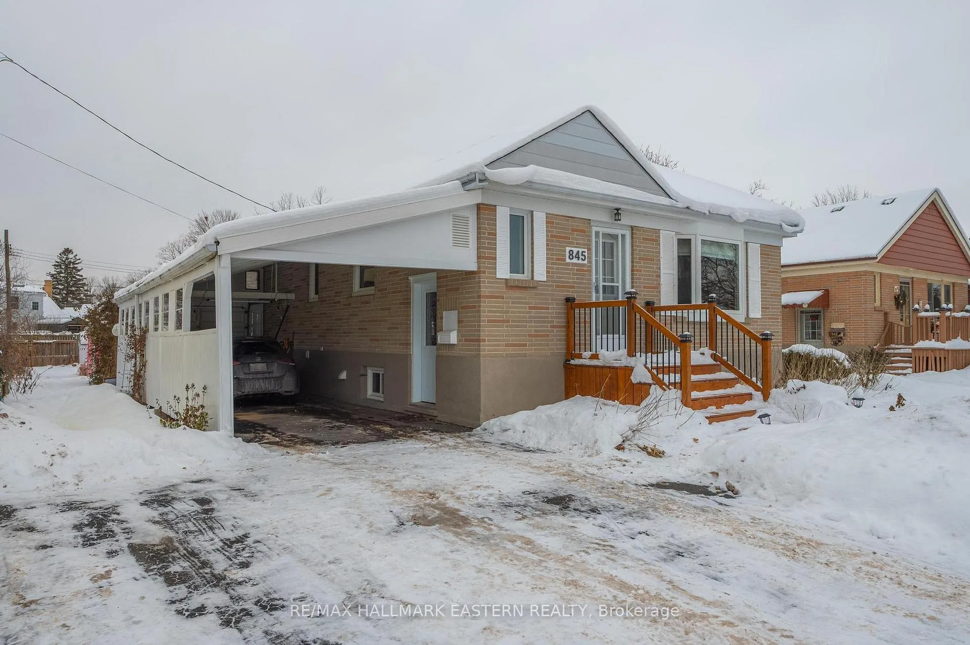 Photo 1 of 845 Gilbert Street, Peterborough, Northcrest Ward 5 — HOMEH